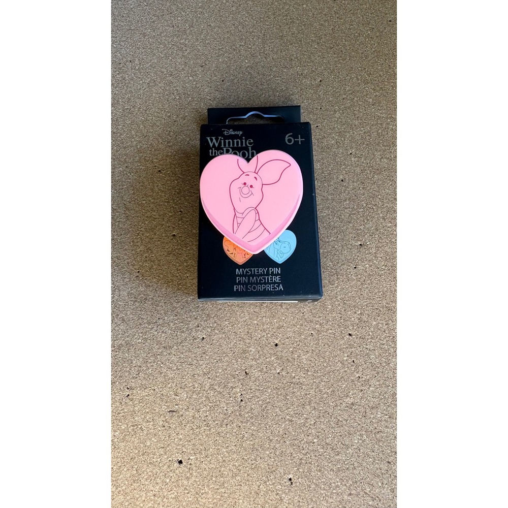 Loungefly Disney Winnie the Pooh Candy Heart Pin - Piglet